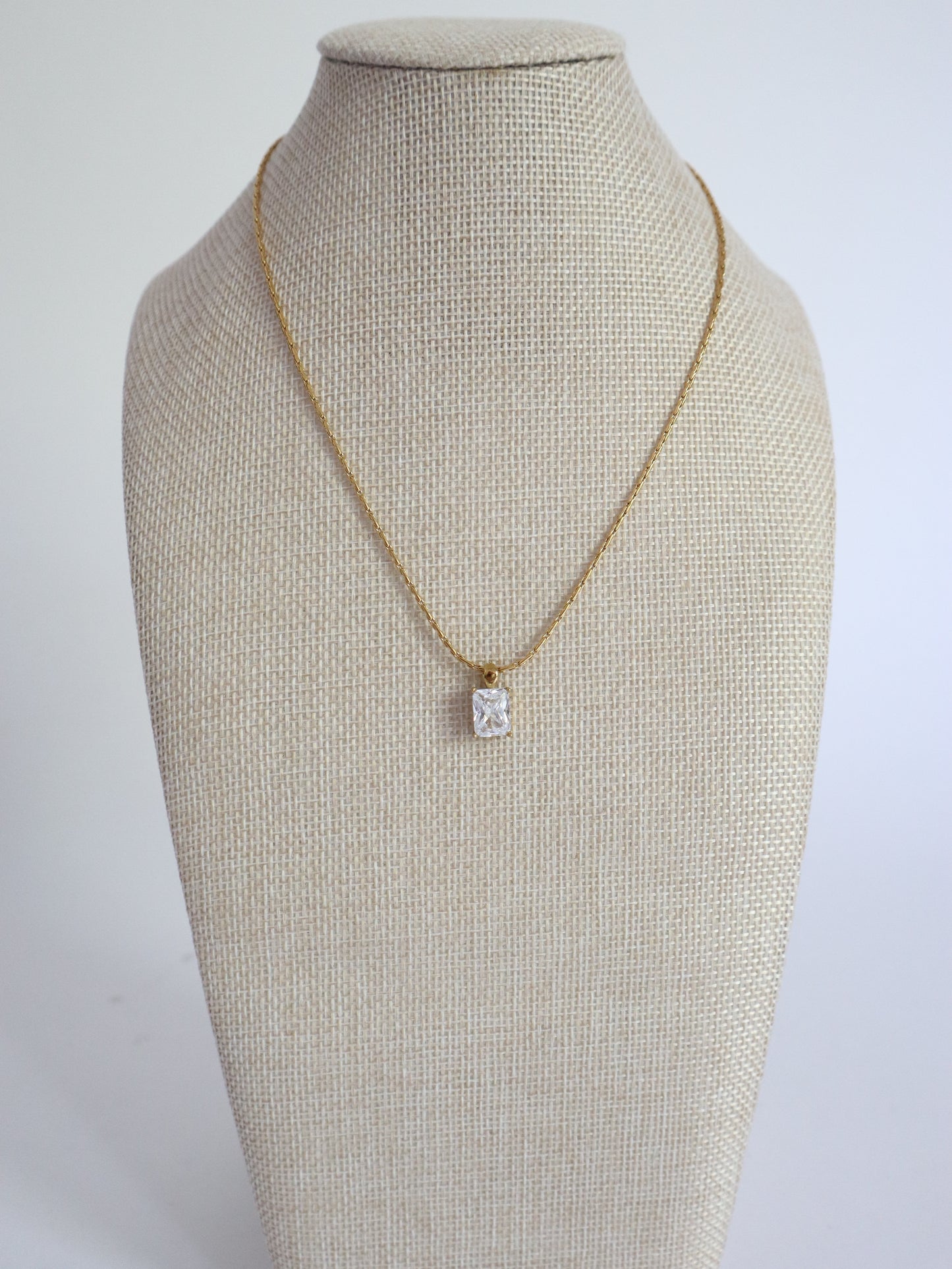 Laine Necklace
